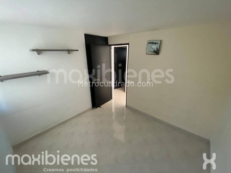 3BR Apartment with Amenities in La Loma del Indio - 4