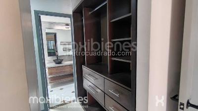 Apartamento de 3 alcobas en venta en Aves Maria, Sabaneta, 236 m² · foto 4 de 20