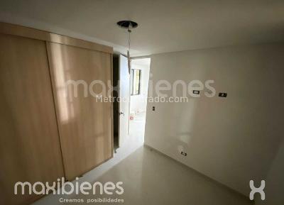 Apartamento de 3 alcobas en arriendo en Aranjuez, Medellín, 45 m² · foto 2 de 8