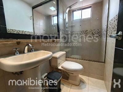 Apartamento de 3 alcobas en venta en Castropol, Medellín, 75 m² · foto 10 de 20