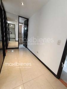 Apartamento de 3 alcobas en venta en Castropol, Medellín, 75 m² · foto 5 de 20