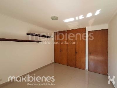 Apartamento de 4 alcobas en arriendo en El Poblado, Medellín, 200 m² · foto 9 de 15
