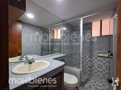 Apartamento de 4 alcobas en arriendo en El Poblado, Medellín, 200 m² · foto 12 de 15