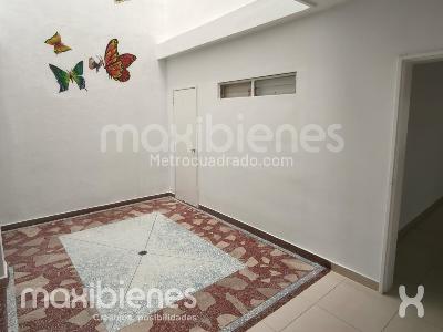 Casa en venta en Belen Rosales, Medellín · foto 3 de 20