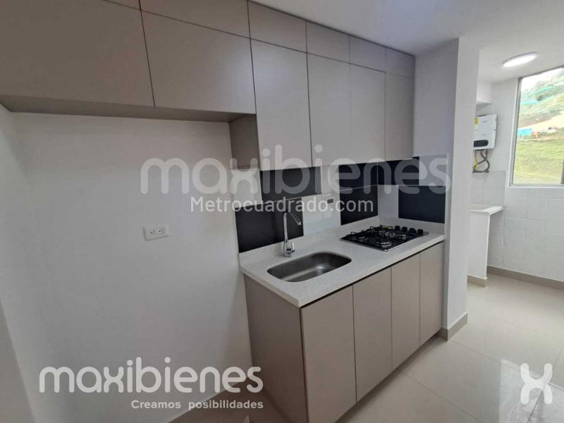 2BR Apartment in Calasanz (48 m²) - 3