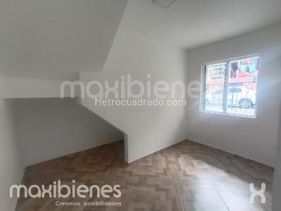 Casa de 2 alcobas en venta en Castilla, Medellín, 52 m² · foto 3 de 8