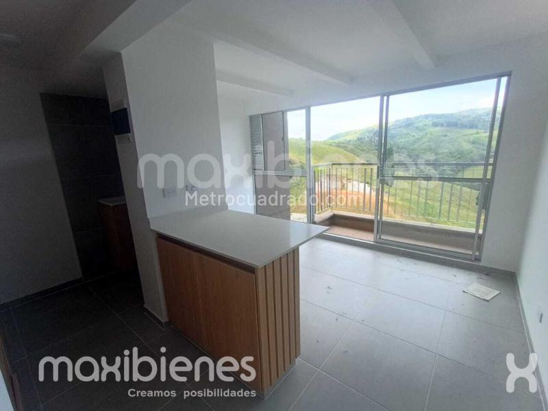 2BR Apartment in Caldas (Estrato 3) - 2
