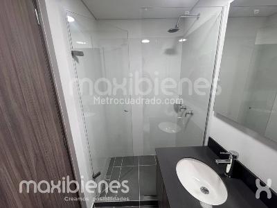 Apartamento de 3 alcobas en arriendo en El Poblado, Medellín, 64 m² · foto 11 de 14