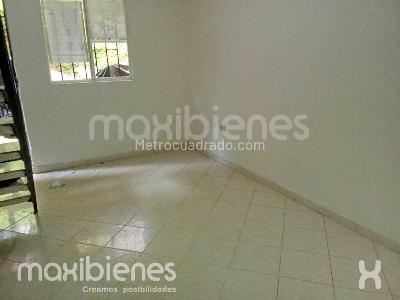 Casa de 1 alcoba en venta en Calasania, Medellín, 60 m² · foto 2 de 13