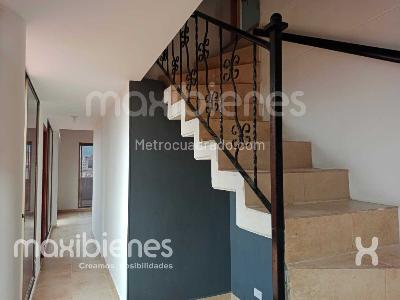 Apartamento de 4 alcobas en arriendo en Laureles, Medellín, 250 m² · foto 3 de 13