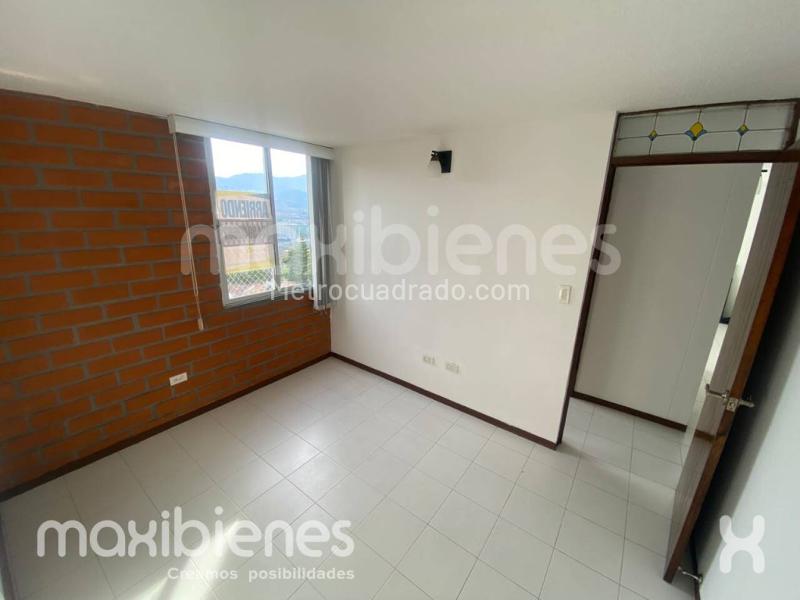 3BR Apartment in La Loma Del Indio (65 m²) - 4