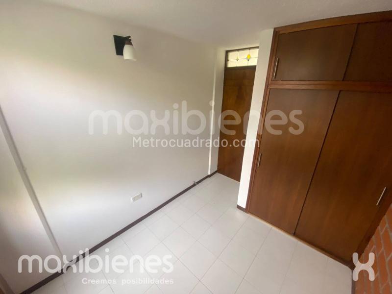 Piso – Medellín, Loreto, Buenos Aires - Más