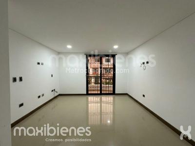 Casa de 4 alcobas en venta en Centro, Rionegro, 220 m² · foto 3 de 12