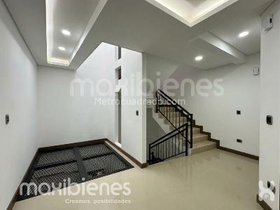 Casa de 4 alcobas en venta en Centro, Rionegro, 220 m² · foto 7 de 12
