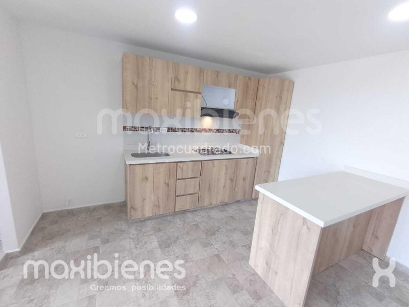 Apartamento en arriendo con 3 habitaciones en Machado - 2