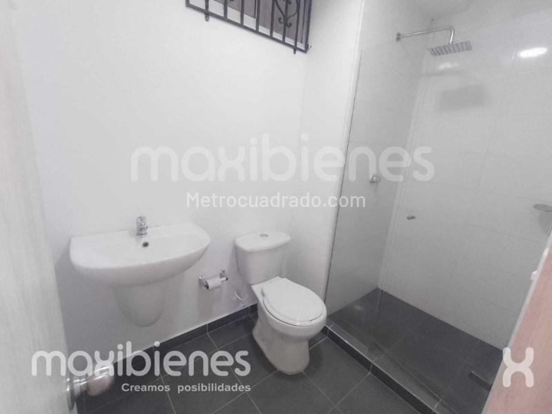 Apartamento en arriendo con 3 habitaciones en Machado - 3
