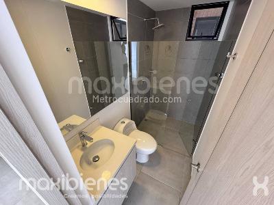 Apartamento de 2 alcobas en arriendo en Los Colores, Medellín, 70 m² · foto 12 de 15