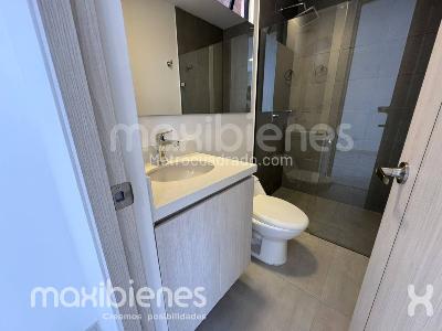 Apartamento de 2 alcobas en arriendo en Los Colores, Medellín, 70 m² · foto 13 de 15