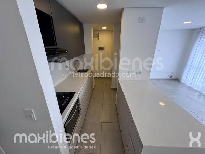 Apartamento de 2 alcobas en arriendo en Los Colores, Medellín, 70 m² · foto 2 de 15