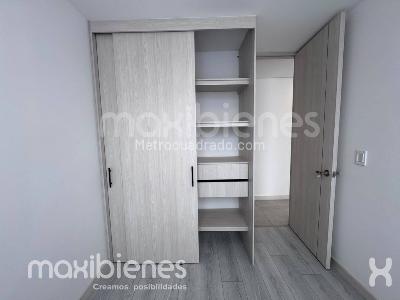 Apartamento de 2 alcobas en arriendo en Los Colores, Medellín, 70 m² · foto 8 de 15