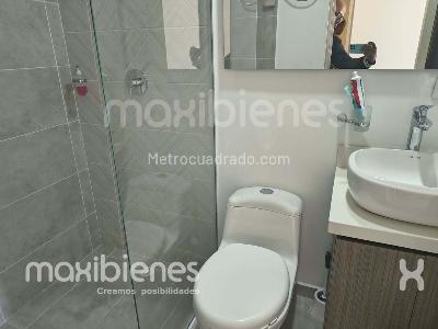 Apartamento de 3 alcobas en venta en Los Colores, Medellín, 70 m² · foto 8 de 20