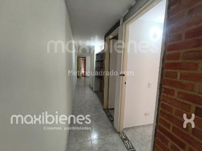 Apartamento de 3 alcobas en venta en Bombona, Medellín, 54 m² · foto 4 de 9