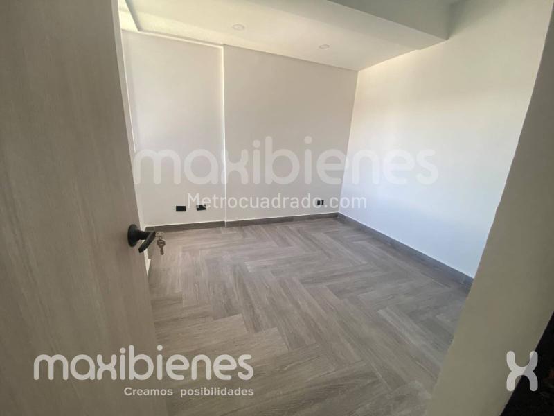 3BR Apartment in Niquia (72 m²)