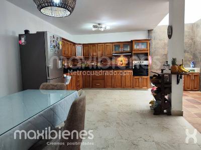 Casa de 4 alcobas en venta en El Porvenir, Rionegro, 223 m² · foto 10 de 15