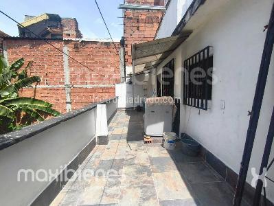 Casa de 4 alcobas en venta en Cordoba, Medellín, 139 m² · foto 11 de 16