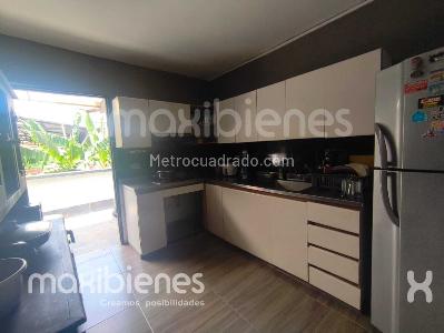 Casa de 4 alcobas en venta en Cordoba, Medellín, 139 m² · foto 14 de 16