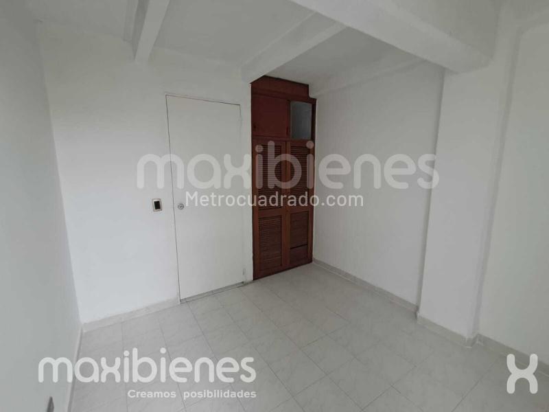 3BR Apartment in Calasanz (82 m²) - 4