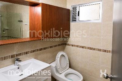 Apartamento de 2 alcobas en arriendo en El Poblado, Medellín, 80 m² · foto 8 de 12