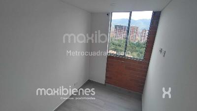 Apartamento de 3 alcobas en venta en Cabañas, Bello, 57 m² · foto 4 de 13