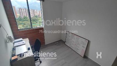 Apartamento de 3 alcobas en venta en Cabañas, Bello, 57 m² · foto 5 de 13