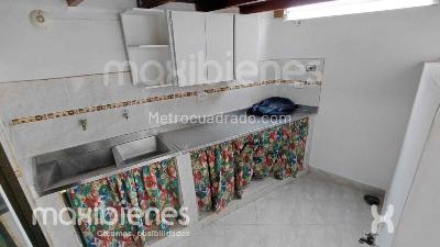 Apartaestudio en arriendo en La Floresta, Medellín, 30 m² · foto 4 de 6