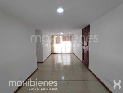 Apartamento de 3 alcobas en arriendo en Los Colores, Medellín, 98 m² · foto 2 de 12