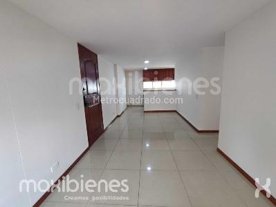 Apartamento de 3 alcobas en arriendo en Los Colores, Medellín, 98 m² · foto 8 de 12