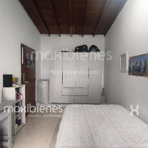 Casa de 3 alcobas en venta en Los Colores, Medellín, 193 m² · foto 3 de 17