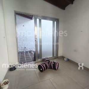 Casa de 3 alcobas en venta en Los Colores, Medellín, 193 m² · foto 4 de 17