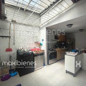 Casa de 3 alcobas en venta en Los Colores, Medellín, 193 m² · foto 5 de 17