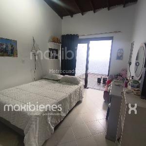 Casa de 3 alcobas en venta en Los Colores, Medellín, 193 m² · foto 6 de 17