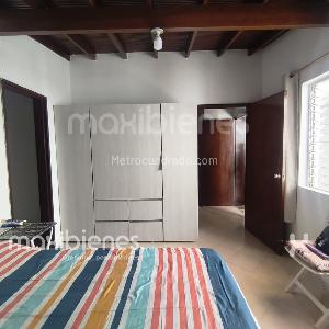 Casa de 3 alcobas en venta en Los Colores, Medellín, 193 m² · foto 8 de 17
