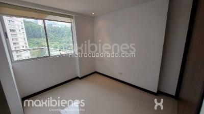 Apartamento de 3 alcobas en venta en San Jose, Sabaneta, 100 m² · foto 3 de 12