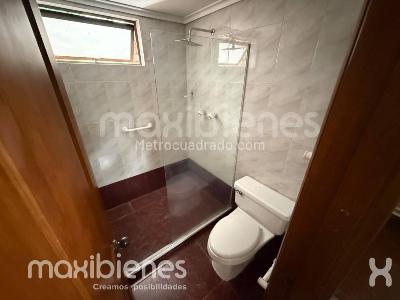 Apartamento de 3 alcobas en arriendo en El Poblado, Medellín, 188 m² · foto 12 de 16