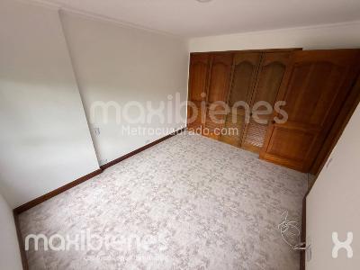 Apartamento de 3 alcobas en arriendo en El Poblado, Medellín, 188 m² · foto 9 de 16