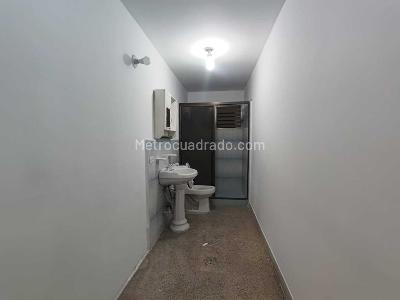 Casa de 5 alcobas en arriendo en El Nogal, Medellín, 350 m² · foto 11 de 11