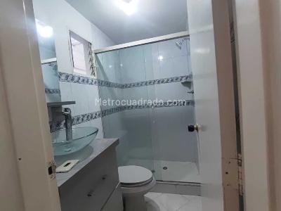 Casa de 5 alcobas en arriendo en El Nogal, Medellín, 350 m² · foto 5 de 11
