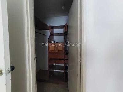 Casa de 5 alcobas en arriendo en El Nogal, Medellín, 350 m² · foto 6 de 11