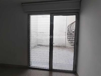 Casa de 5 alcobas en arriendo en El Nogal, Medellín, 350 m² · foto 7 de 11
