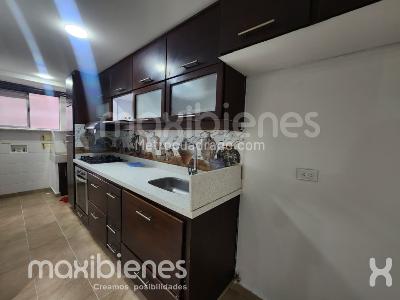 Apartamento de 3 alcobas en arriendo en El Poblado, Medellín, 85 m² · foto 2 de 18